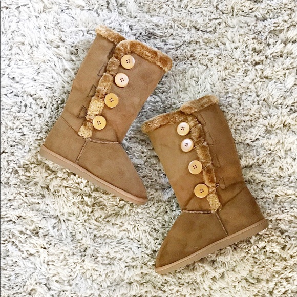 Chestnut Brown Four Button Fur Lined Winter Boots - Picture 3 of 3